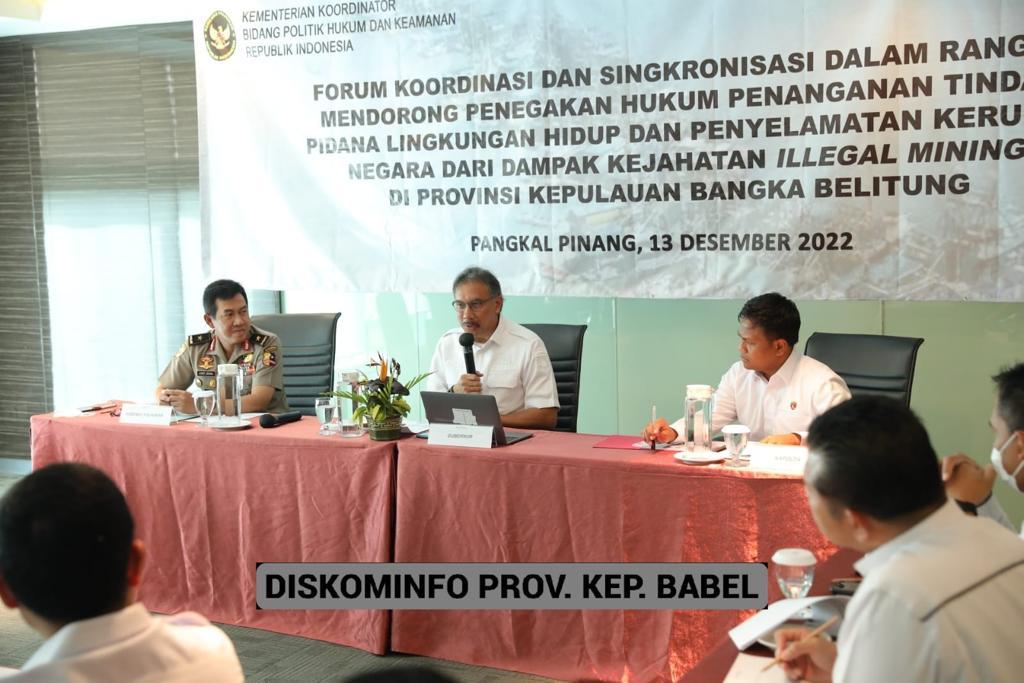 20221214 Pj Gubernur Babel, Ridwan Djamaluddin saat hadir forum koordinasi dan singkronisasi terkait pasca tambang di Bangka Belitung.