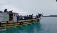 KPU Distribusi Logistik Pilkada ke Pulau Lepar dan Pongok, TNI-Polri Lakukan Pengawalan Ketat
