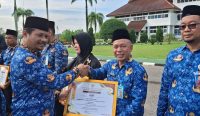 Kepala SMAN 1 Namang Raih Penghargaan Juara I PNS Berprestasi