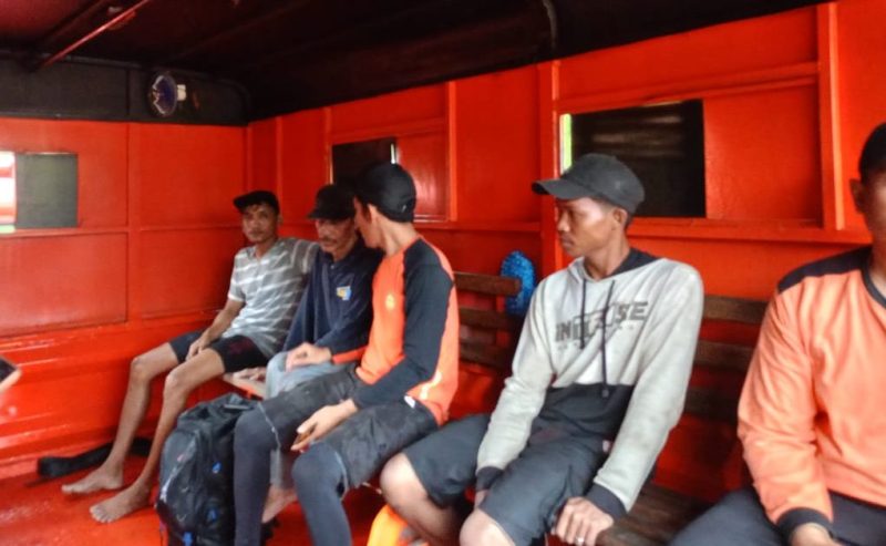 Cerita Nahkoda KM Cahaya Abadi yang Tenggelam: Bertahan di Atas Kapal