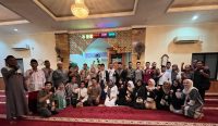 Rektor Unmuh Babel Beri Tausiyah Isra Mikraj di Masjdi An-Najah: Salat, Solusi Permasalahan Hidup