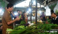 Pedagang Ngeluh ke Bupati Beltim: Sepi Pembeli