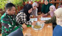 Serda Nando Kenalkan Metode Tanam Hidroponik ke Warga Parittiga