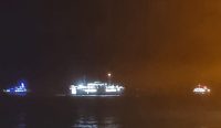 3 Jam Lego Jangkar di Pesisir Tanjung Kalian, KMP Madani Belum Juga Sandar: Penumpang Berang
