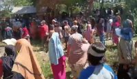 Ratusan Warga Datangi Pantai Batuberiga, Tolak Perakitan Ponton