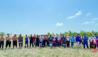 Jaga Ekosistem Pesisir, PT Timah Bersama HNSI Bangka Tanam Ribuan Mangrove di Nelayan II Sungailiat