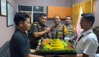 Momentum Hari Kejaksaan Nasional ke-22, Kapolres Babar Bawa Kado Tumpeng ke Kajari