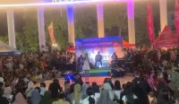 Aksi Panggung Yulia Dangdut Akademi 7 Pukau Pengujung Simpang 5 Toboali