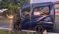 Brak! Pengemudi Suzuki Carry Tewas usai Tabrak Bak Truk Fuso di Jelutung