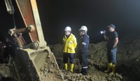 PT Timah Dampingi Evakuasi dan Beri Dukungan Moril bagi Keluarga Korban Kecelakaan Tambang di Tempilang