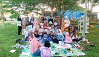 Komunitas Pena Muda Gelar Lapak Buku di Alun-Alun Koba, Anak-anak Antusias Membaca