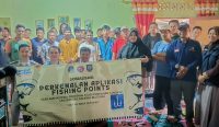 Mahasiswa UBB Sosialisasi Aplikasi Fishing Point untuk Nelayan Tukak