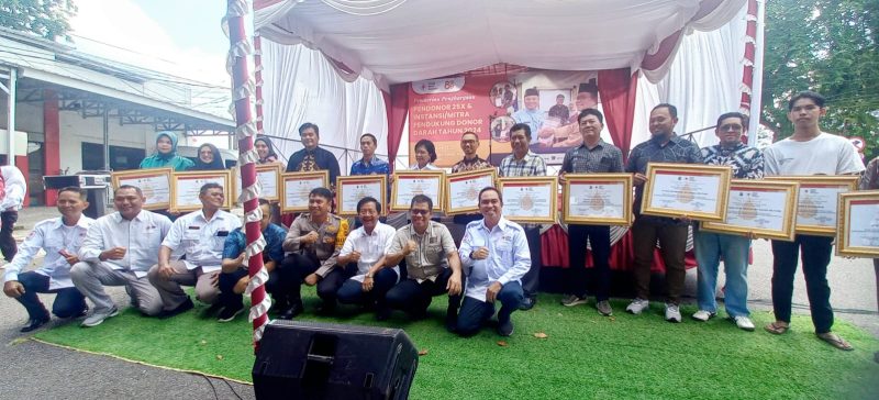 Pemkot Apresiasi PMI Pangkalpinang Beri Penghargaan Kepada Instansi dan Pendonor Aktif