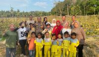 Kapolres Babar Ajak Warga dan Anak Sekolah Nikmati Sensasi Panen Buah Melon