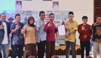 SMAN 1 Toboali Gelar Bincang Literasi, Hadirkan Seniman Belitung Iqbal Saputra dan Penulis Rusmin Sopian
