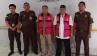 Kejari Pangkalpinang Eksekusi 2 Terpidana Tipikor Pemanfaatan Hutan Kota Waringin
