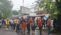 Tuduhan Ormas Bawa Sajam saat Tolak Aksi Ngamen Batara di Pengadilan Negeri Hoax