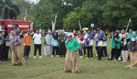 Pemkab Bateng Meriahkan HUT ke-54 KORPRI dengan Senam dan Lomba Tradisional