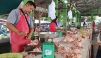 Makan Bergizi Gratis Disebut Salah Satu Sebab Harga Ayam Naik di Pasar Mentok