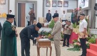 Rustam Mataris Resmi Gantikan PAW Zeki Yamani sebagai Anggota DPRD Babel