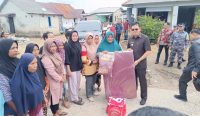 Pemkab Babar Salurkan Bantuan ke Korban Banjir di Kelurahan Tanjung