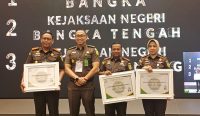 Kinerja Cemerlang, Kejari Bangka Tengah Borong 3 Penghargaan dari Kajati Babel