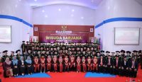 UNMUH Babel Wisuda 185 Sarjana, Rektor Tekankan Alumni Harus Beradab dan Berkarakter