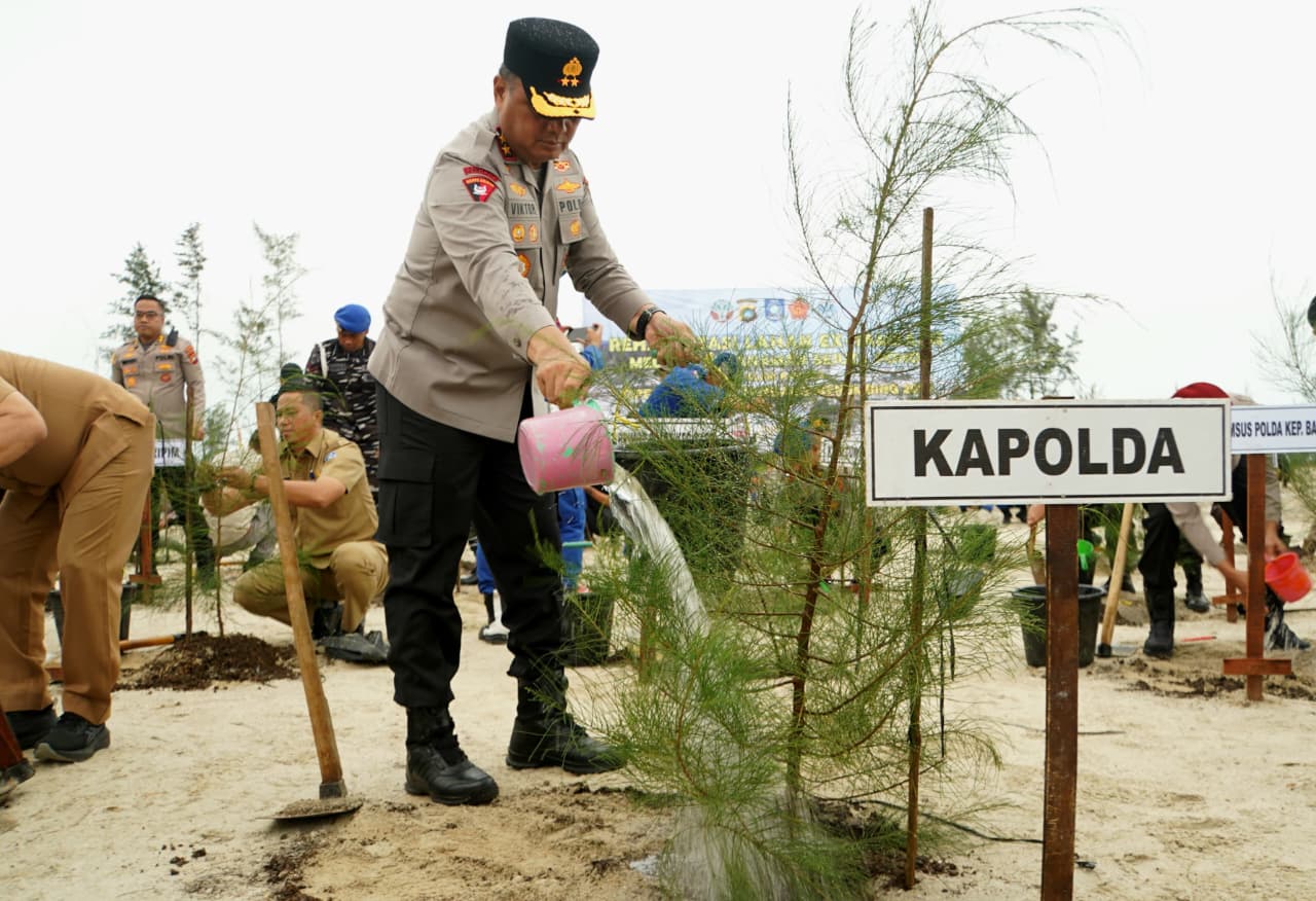 Polda Babel Gelar Tanam Pohon Serentak, Irjen Pol Viktor : Kembalikan Fungsi Lahan Produktif