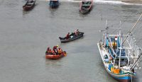 Kapal Nelayan Tenggelam di Perairan Pulau Panjang: 2 Nelayan Selamat, 1 ABK Hilang