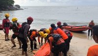 Tim SAR Gabungan Temukan Jasad Aditya, Korban Tenggelam di Pantai Teluk Uber