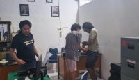 Dua aktor intelektual di balik dugaan tindak pencurian timah pemberat jala ikan dibekuk polisi. Keduanya berinisial YH (31) dan A (40), warga Kampung