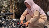 Tangis Lina Pecah, Kenang Detik-Detik Rumahnya Dilalap Api di Lubuk Besar