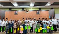 DPRD Kabupaten Bangka Tengah menggelar buka puasa bersama dan santunan anak yatim di Ruang Rapat Paripurna DPRD Bangka Tengah, Sabtu (14/3/2026).