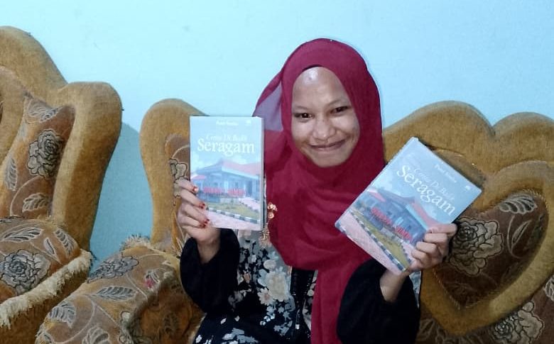 Di setiap balik deretan buku yang kini ia genggam, tersimpan perjalanan panjang penuh proses dari Putri Rahmawati, mahasiswa Universitas