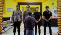 Unit Reskrim Polsek Simpangteritip berhasil mengungkap kasus pencurian buah kelapa sawit di area perkebunan PT BPL LWSE, Dusun Rumpis, Desa Berang, Minggu (29/3/2026) sore.