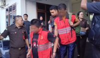 Sebanyak 13 tersangka perkara dugaan tindak pidana penyelundupan pasir timah di perairan Kepulauan Riau (Kepri) RI
