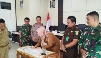 Wabup Debby Pimpin Rakor Persiapan Pilkades Serentak 7 Desa