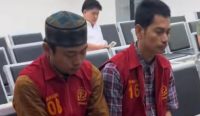 Dua terdakwa pembunuh pemilik media online di Pangkalpinang, Adityawarman divonis seumur hidup, Selasa (28/4/2026). Majelis hakim