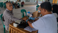 Hadir di Desa Padang, Mobil Sehat PT Timah Berikan Pelayanan Kesehatan Gratis