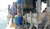 Polisi Tertibkan Tambang Ilegal di Perairan Mentok, 6 Ponton dan 19 Penambang Diamankan 