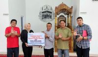 Dekat dengan Masyarakat, Bank Sumsel Babel Salurkan Bantuan CSR untuk Fasilitas Keagamaan