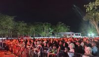Konser Keliling Waktu Vol 2 di Pantai Tanjung Pendam Berlangsung Aman dan Kondusif