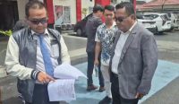Keluarga dugaan penolakan rumah sakit resmi melapor ke Polda Babel. Kuasa hukum korban, Fitriadi mendatangi Ditreskrimsus
