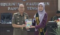 Dongkrak Minat Baca Anak, Eva Algafry Luncurkan Buku "Kumpulan Cerita Anak Hebat"
