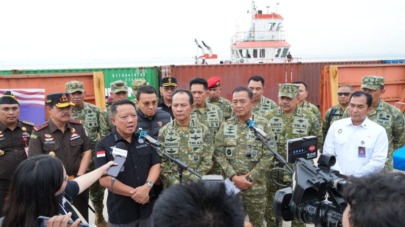 TNI AL Gagalkan Pengiriman 320 Ton Logam Tanah Jarang di Batam