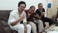 Jumat malam, 5 Juni 2026 itu mendadak puitis. Pertemuan singkat, namun meninggalkan makna yang dalam bagi dunia literasi di Bumi Serumpun Sebalai.