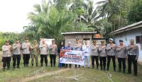 Pasutri di Beltim Menangis Bahagia, Dapat Bedah Rumah Jelang HUT ke-80 Bhayangkara
