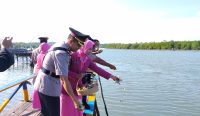 Kenang Jasa Para Pahlawan, Polres Belitung Tabur Bunga di Hari Bhayangkara ke-80