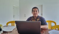 Resmi Melapor ke Polsek Jebus, Agustin Mengaku Dicekik dan Dibenturkan ke Dinding oleh Oknum Kadus