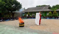 Santri Tangguh Bencana: PT Timah Hadirkan Edukasi dan Simulasi Kebakaran ke Ponpes Darul Furqan